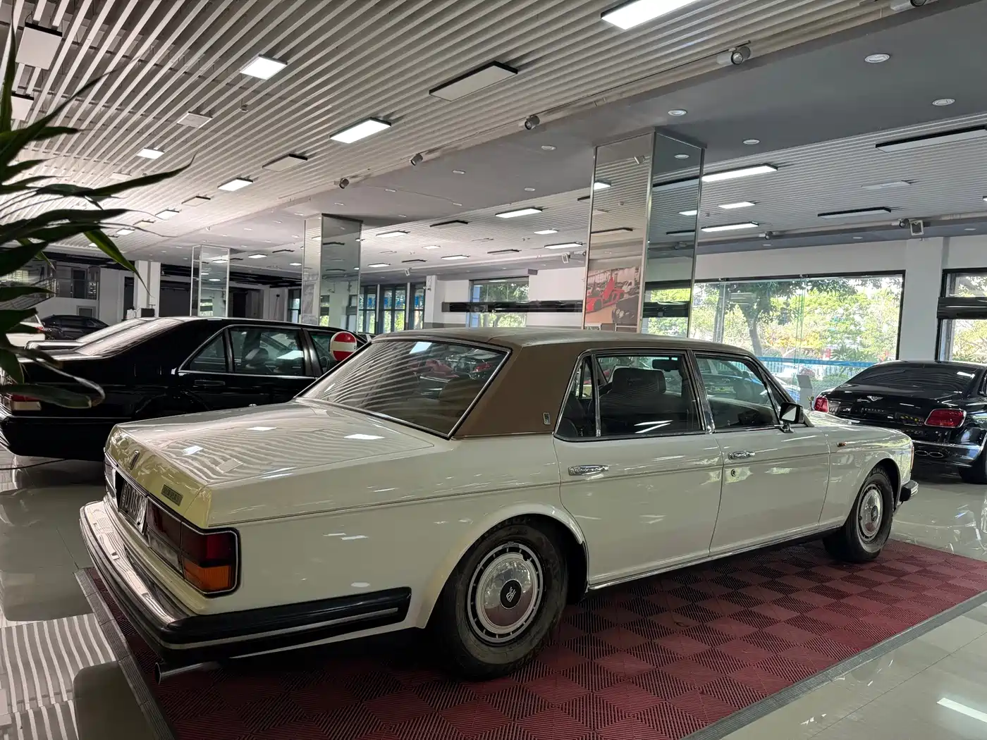 Rolls-Royce Silver Spirit 1993 1994 Mark III