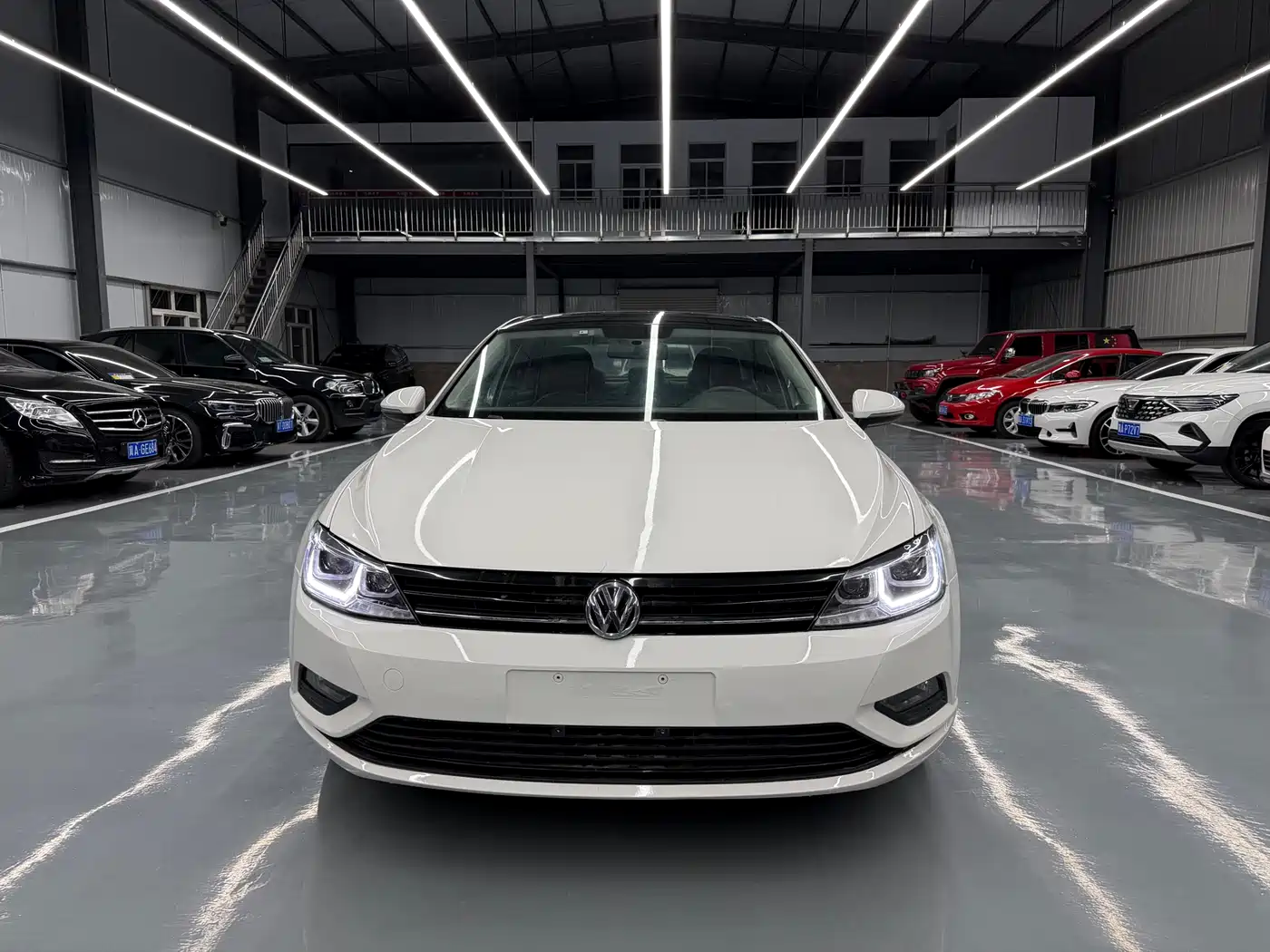 Volkswagen Lamando 2017 230TSI DSG Trend Edition фото 2