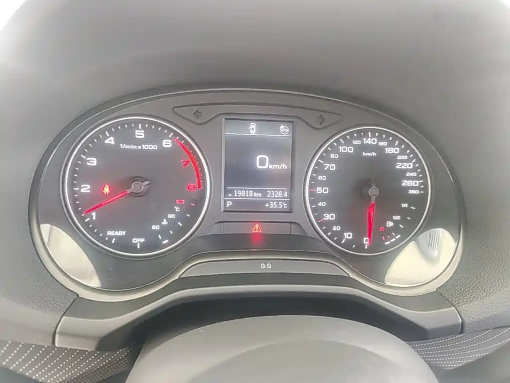 Фото 12 - Audi Q2L
