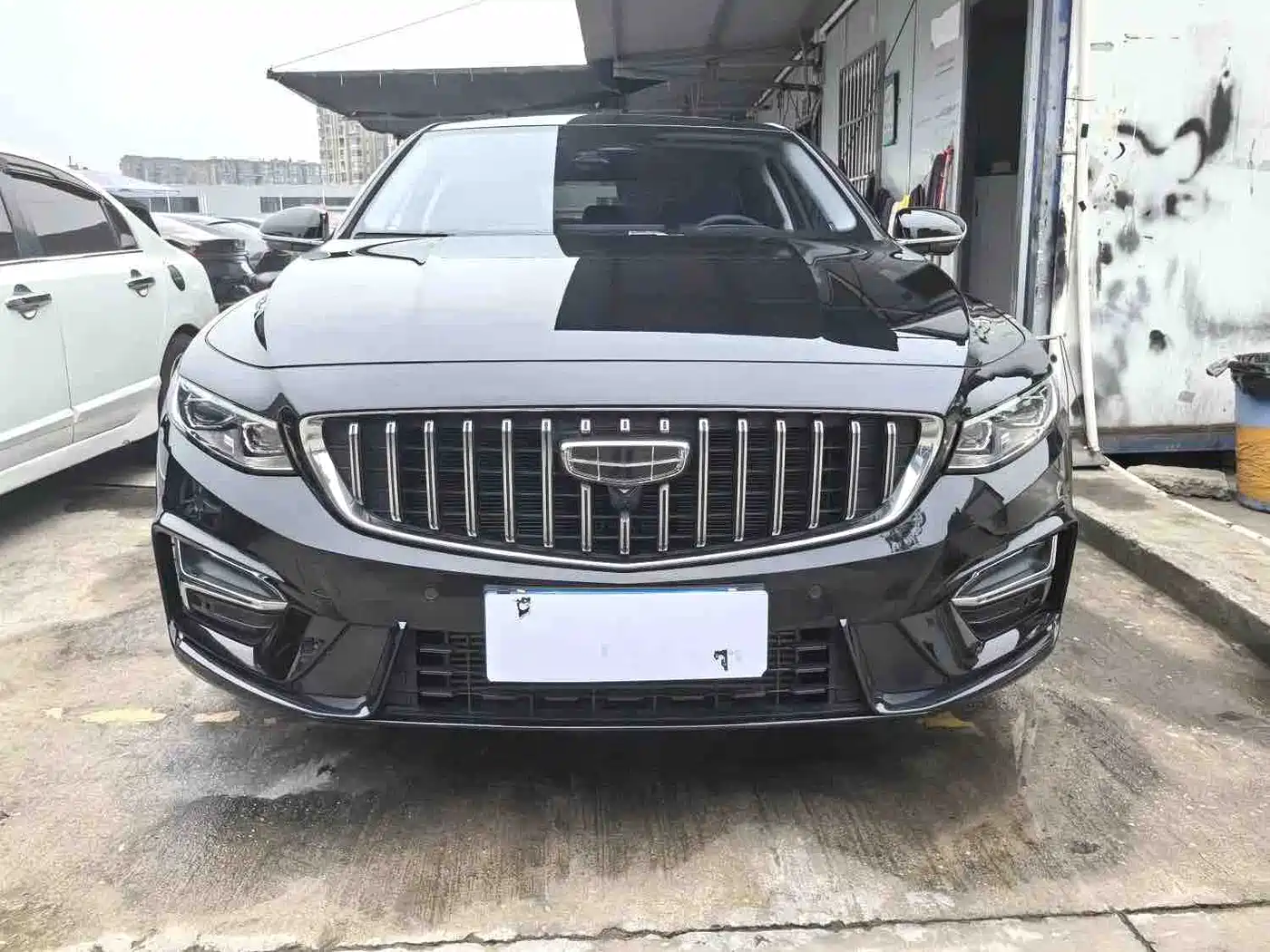 Фото 2 - Geely Preface