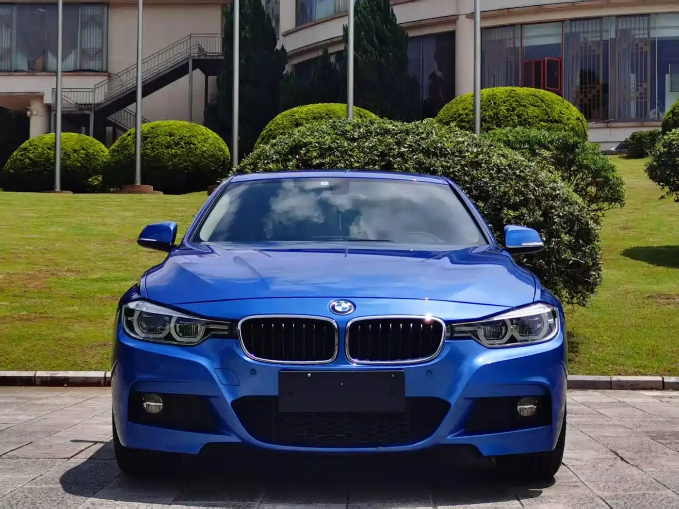 BMW 3 Series 2018 320Li Leading M Sport Package фото 2