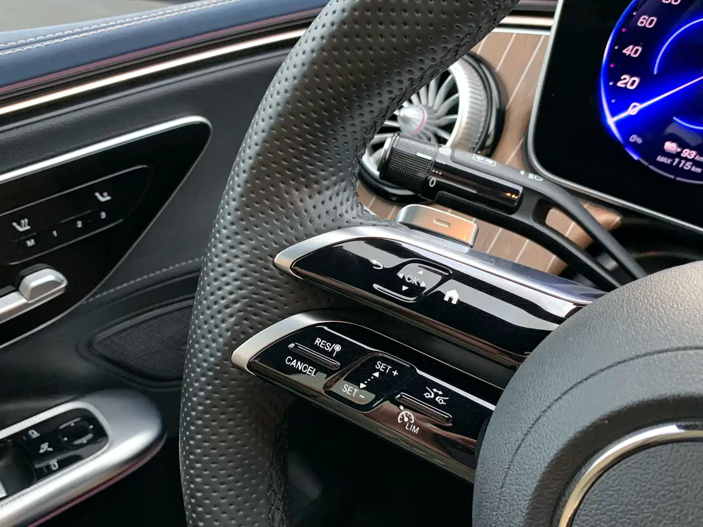 Mercedes-Benz EQE 2022 350 Pioneer Edition фото 24