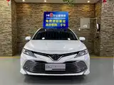 Фото 2 - Toyota Camry