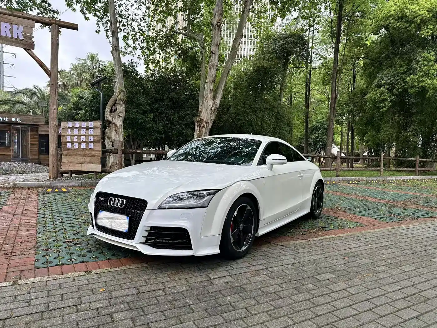 Photo 1 - Audi TT