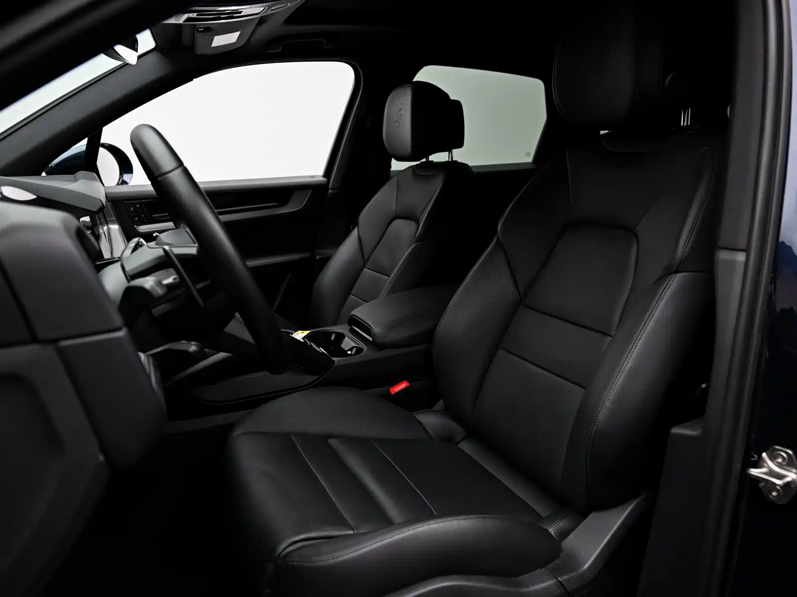 صورة 5 - Porsche Cayenne