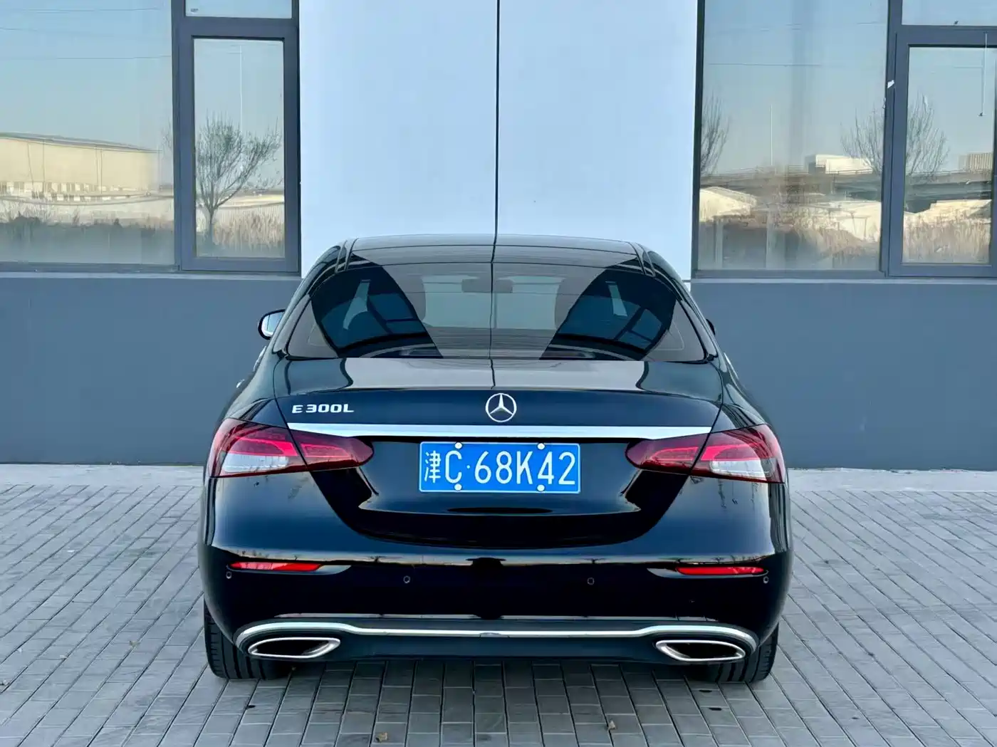 Mercedes-Benz E-Class 2023 E 300 L Fashion фото 8