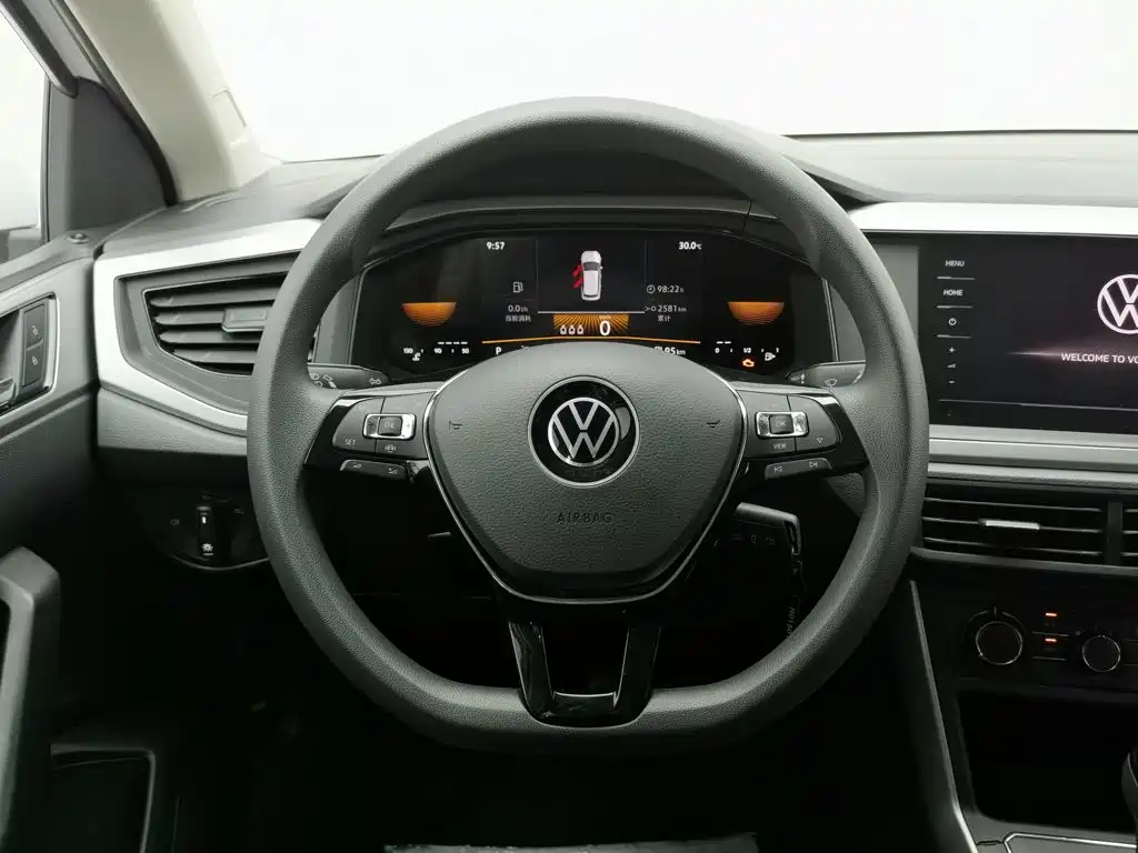 صورة 11 - Volkswagen Polo