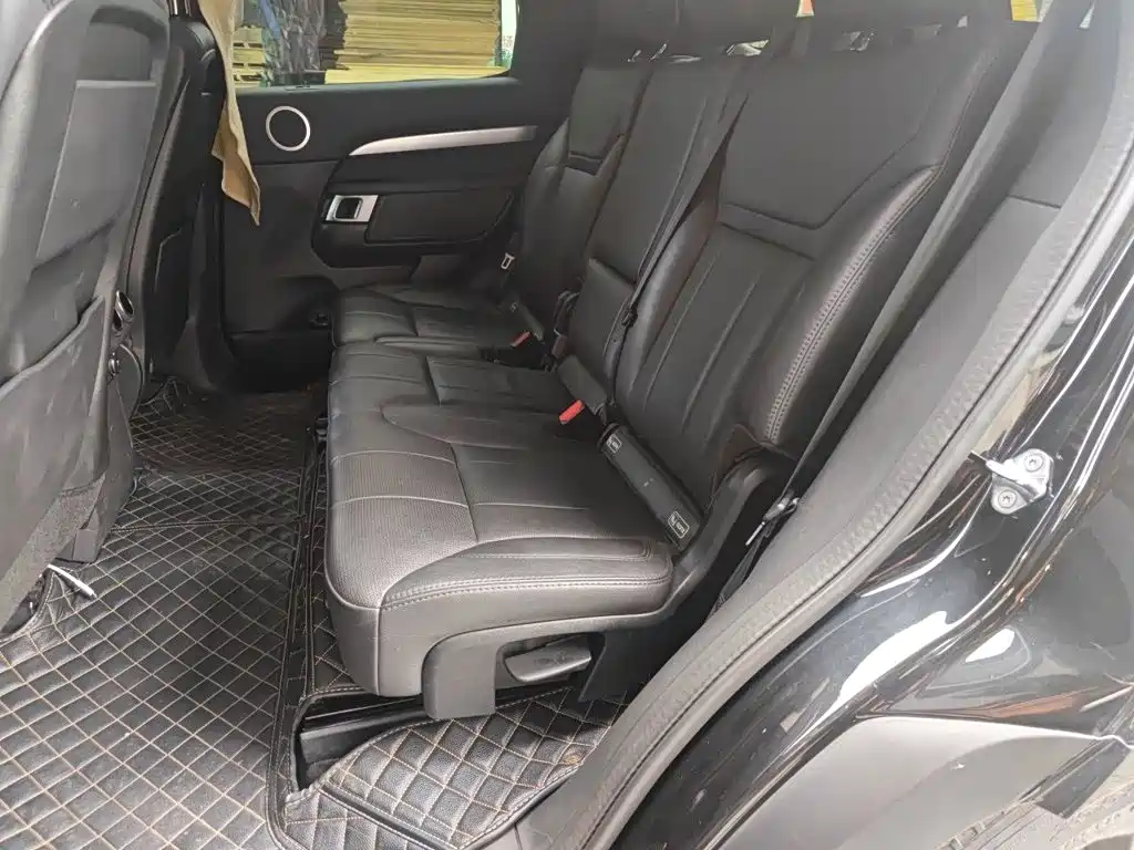 Photo 18 - Land Rover Discovery