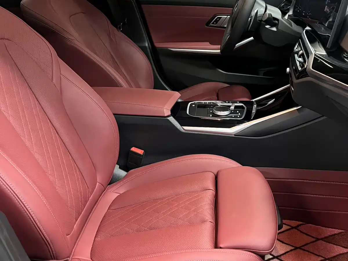 BMW 3 Series 2024 320Li M Sport Package фото 10