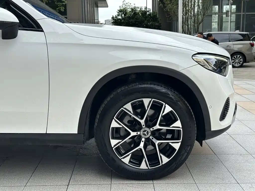 Фото 5 - Mercedes-Benz GLC
