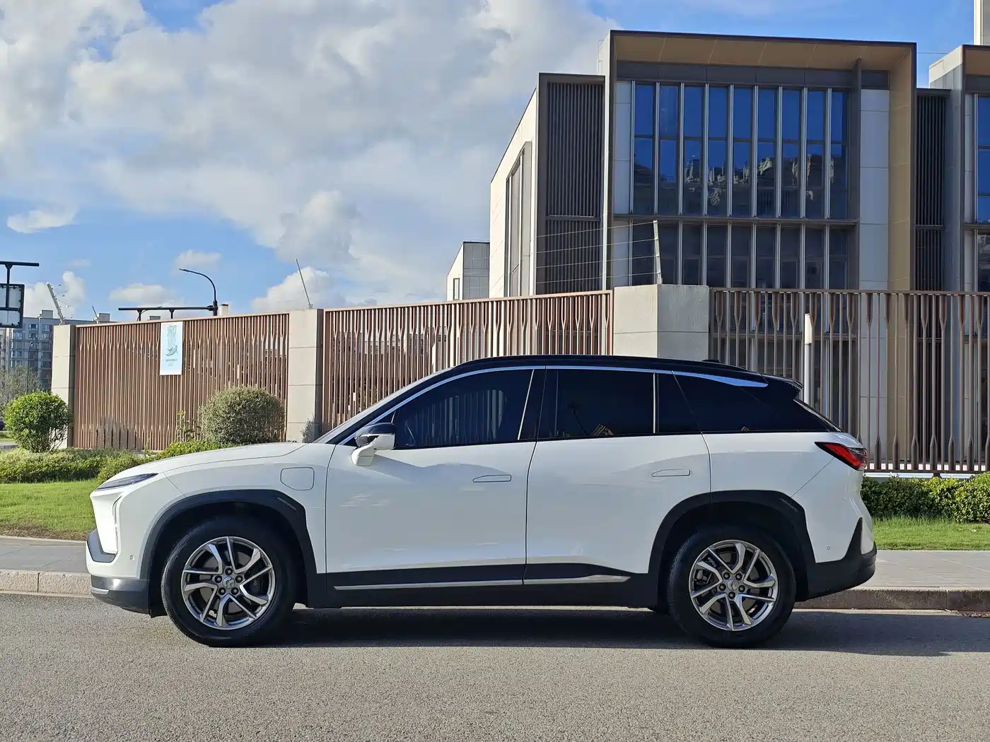 Фото 6 - NIO ES6