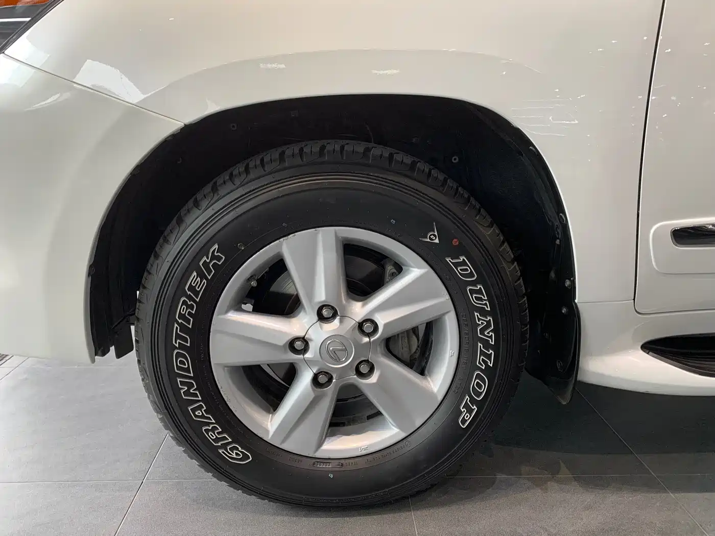 Lexus LX 2013 570 фото 24