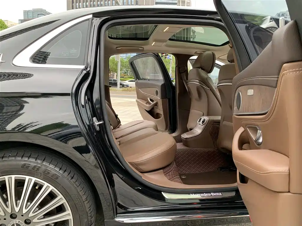 Mercedes-Benz E-Class 2023 E 300 L Fashion фото 11