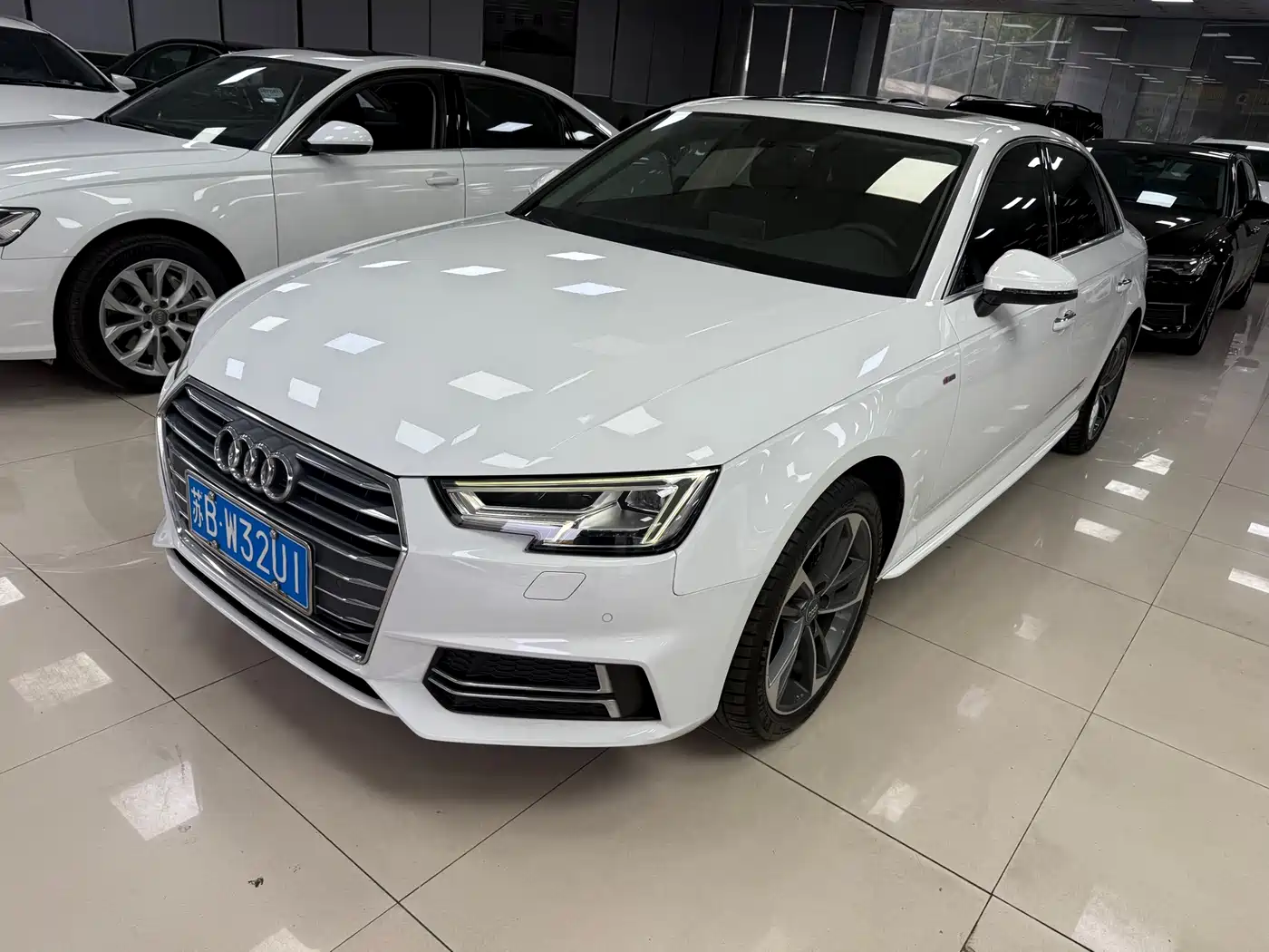 Audi A4L 2018 30th Anniversary 40 TFSI Sport