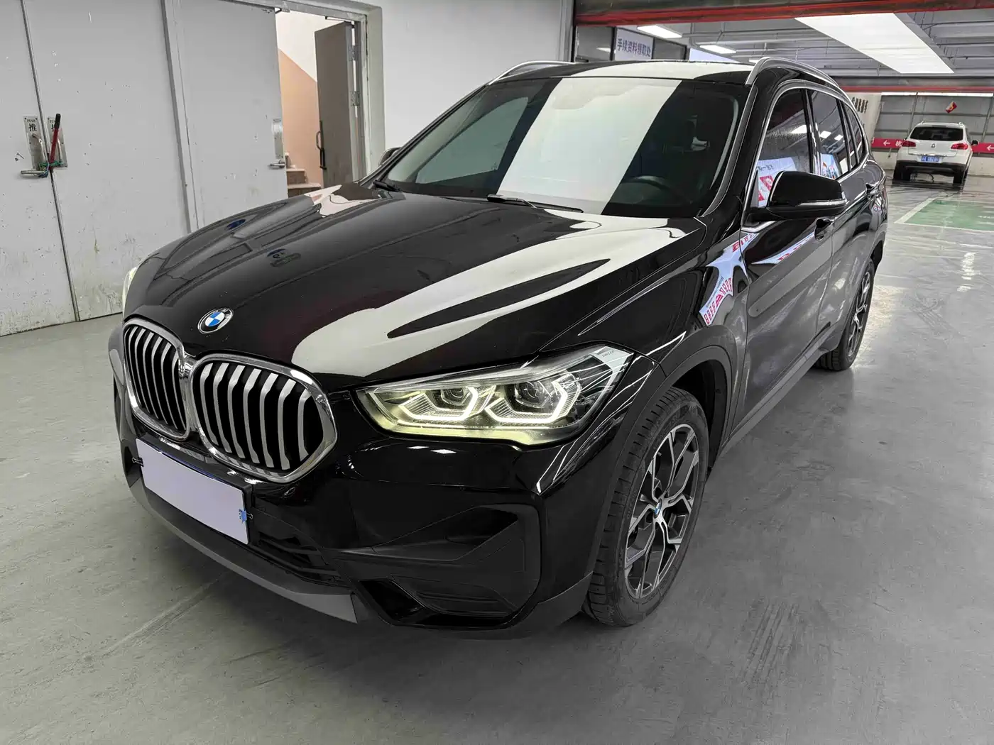 BMW X1 2021 sDrive25Li Leading