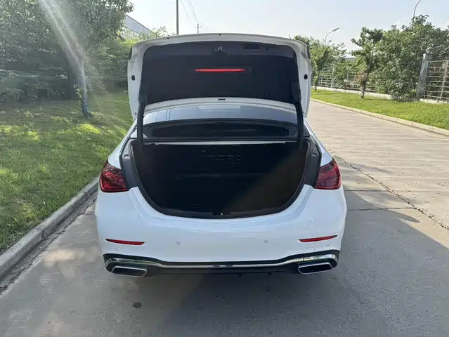 Mercedes-Benz C-Class 2023 C 260 L Sport — фото 3