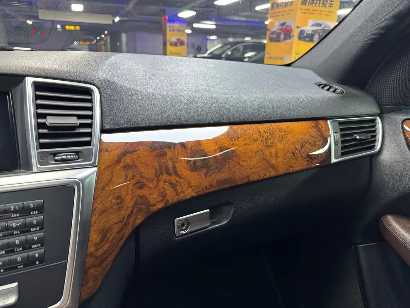 Mercedes-Benz M-Class 2012 Model ML 350 Luxury фото 24