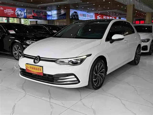 Volkswagen Golf 2024