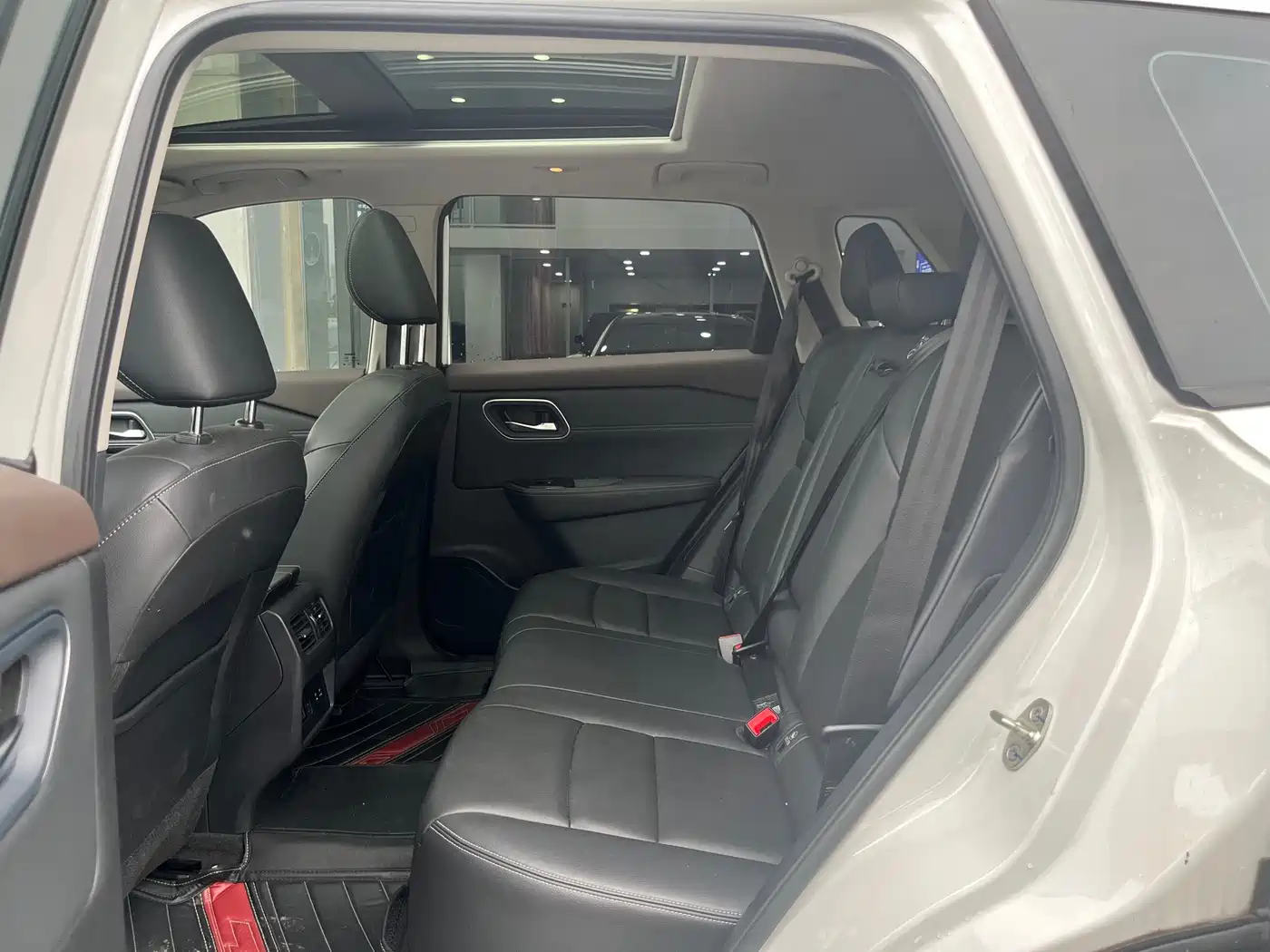Фото 6 - Nissan X-Trail