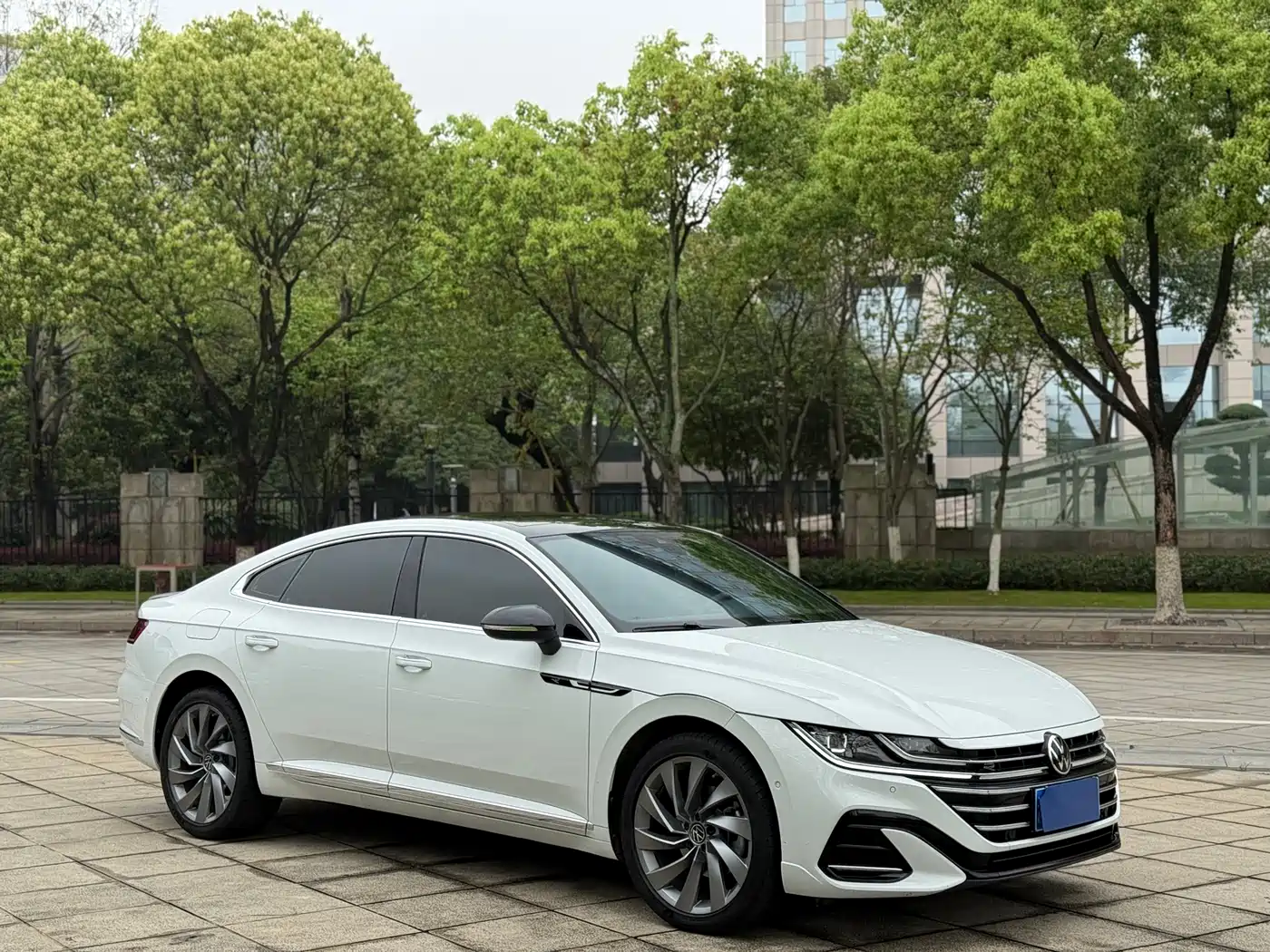 Volkswagen FAW-Volkswagen CC 2023 380TSI Eye-catching Edition фото 3