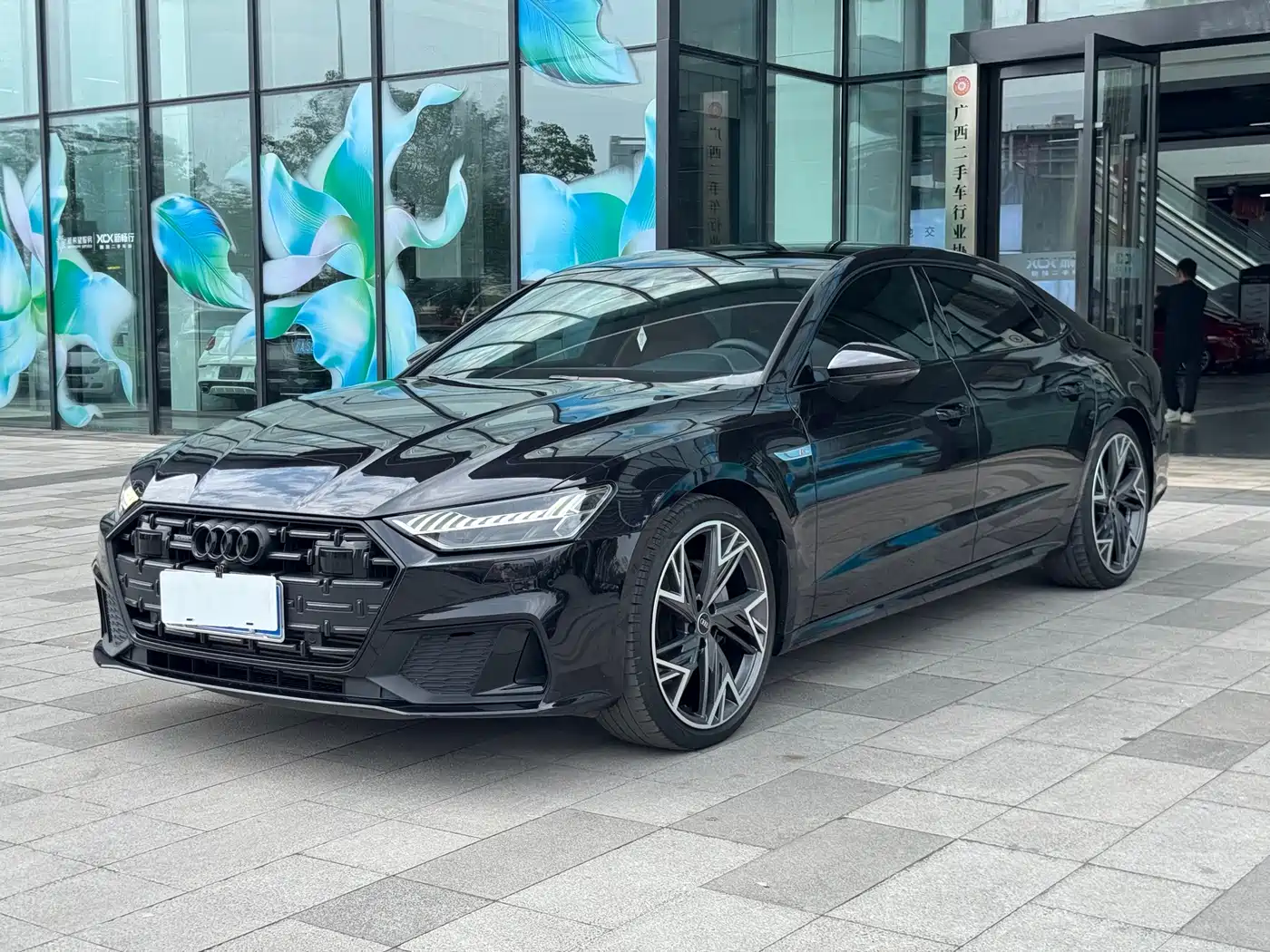 Audi A7L 2024 45 TFSI quattro S-line Black Warrior Edition