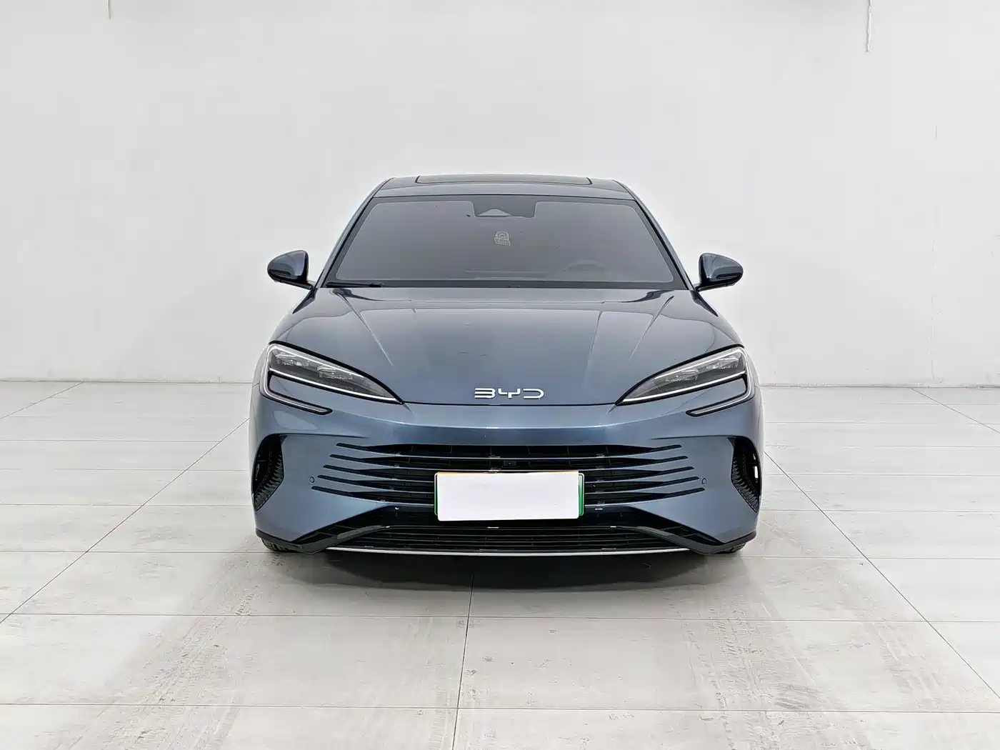 BYD Seal 2024 Glory Edition DM-i 1.5L 121km Luxury фото 2