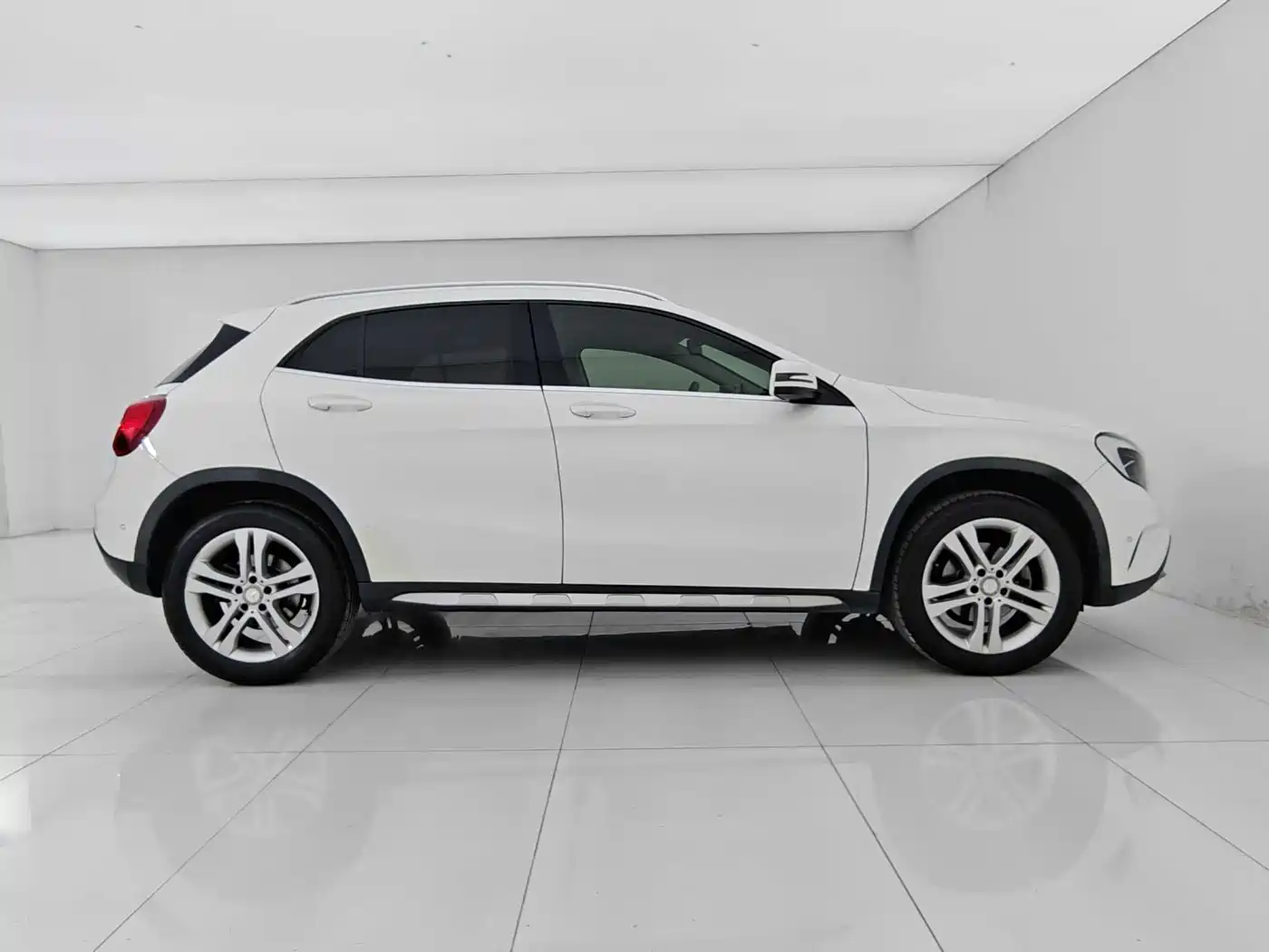 Mercedes-Benz GLA 2016 GLA 200 Dynamic фото 3