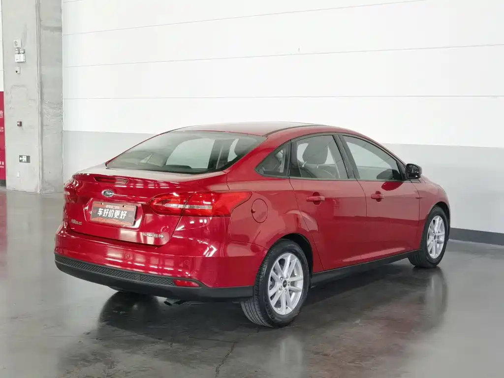 Photo 2 - Ford Focus