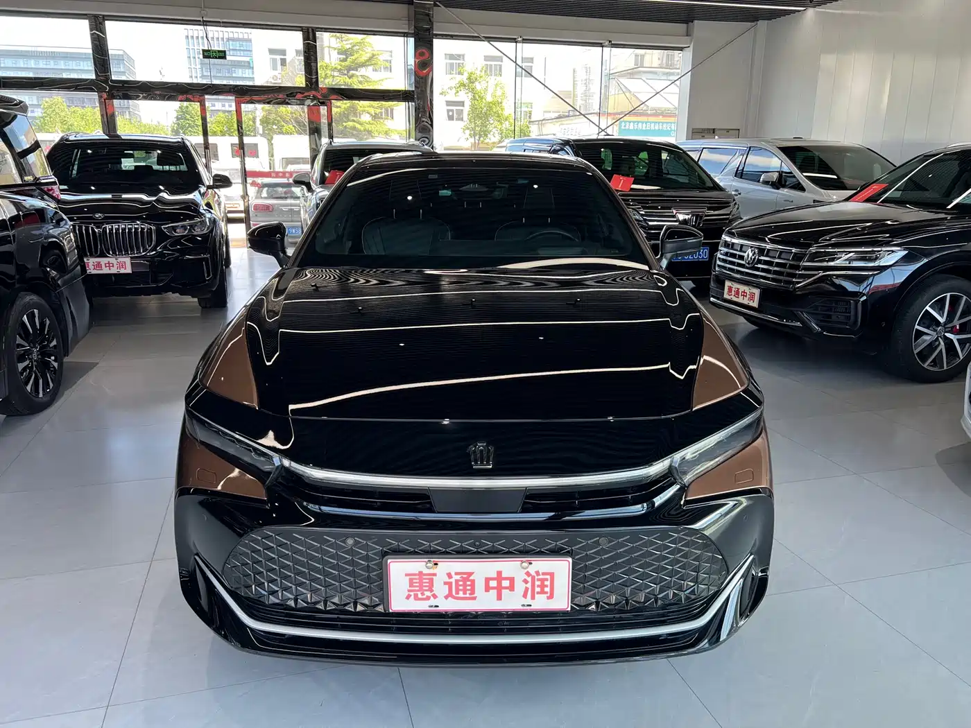 Toyota Crown SportCross 2023 2.5L SportCross HEV FWD Premium Edition фото 2