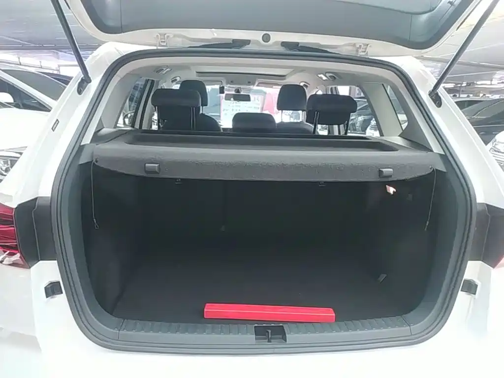 Photo 19 - Volkswagen Tharu