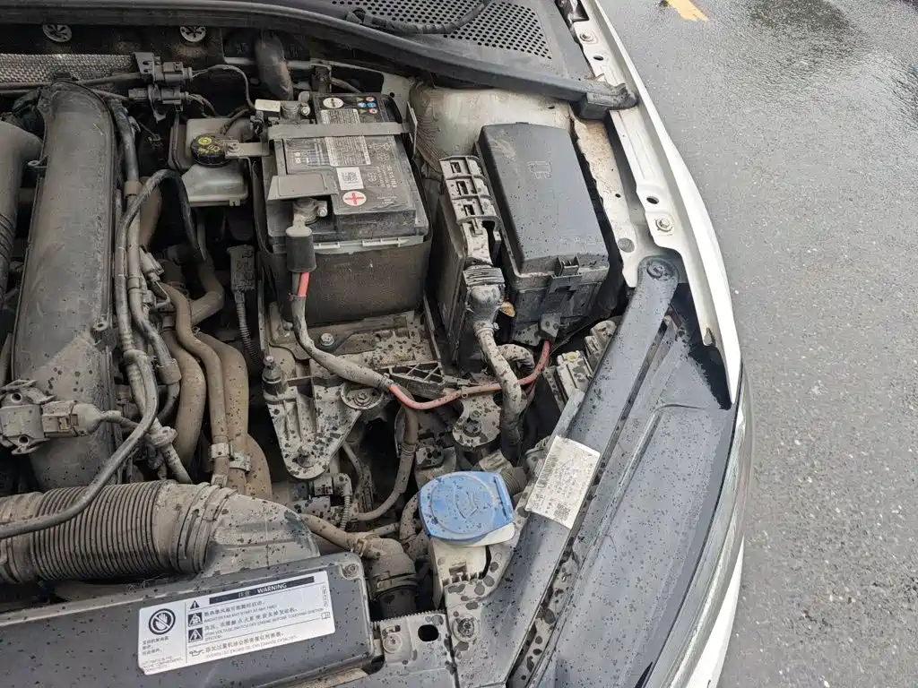Фото 23 - Volkswagen Golf
