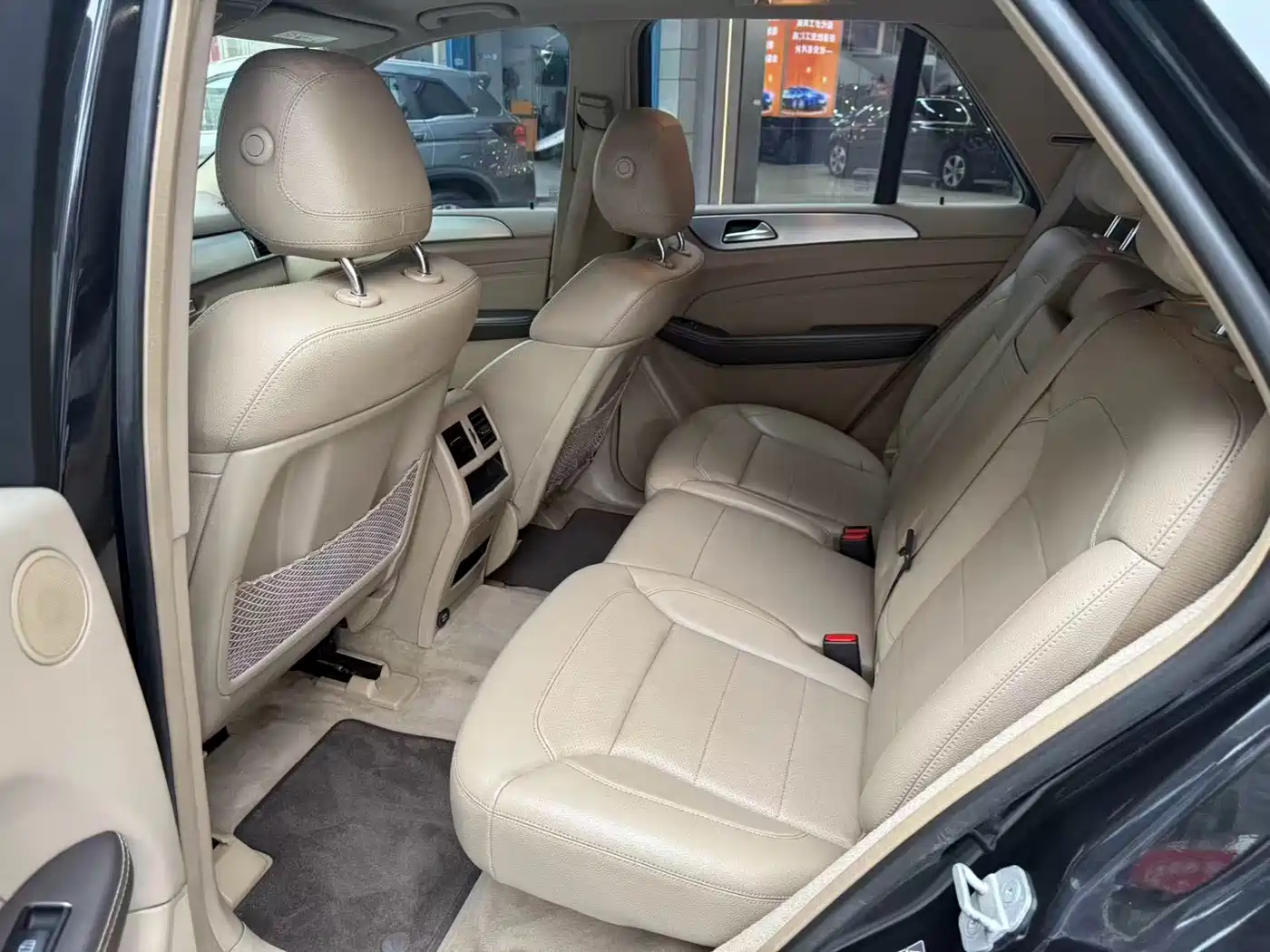 Mercedes-Benz M-Class 2014 ML 320 4MATIC фото 4