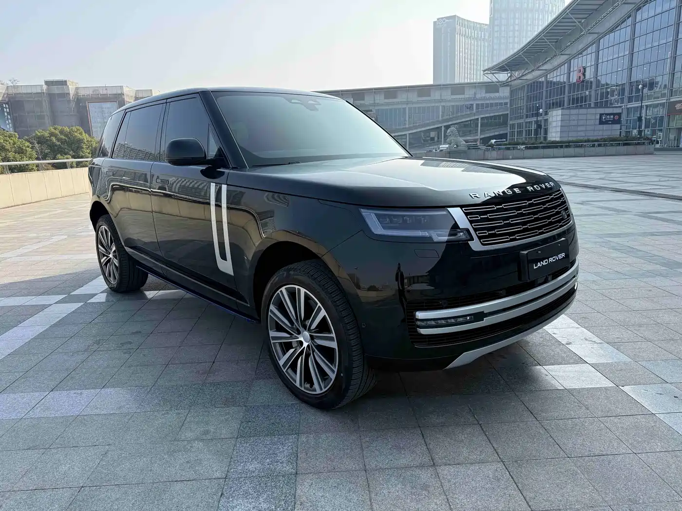 Land Rover Range Rover 2025 2025 3.0 L6 400PS Genesis Extended Wheelbase