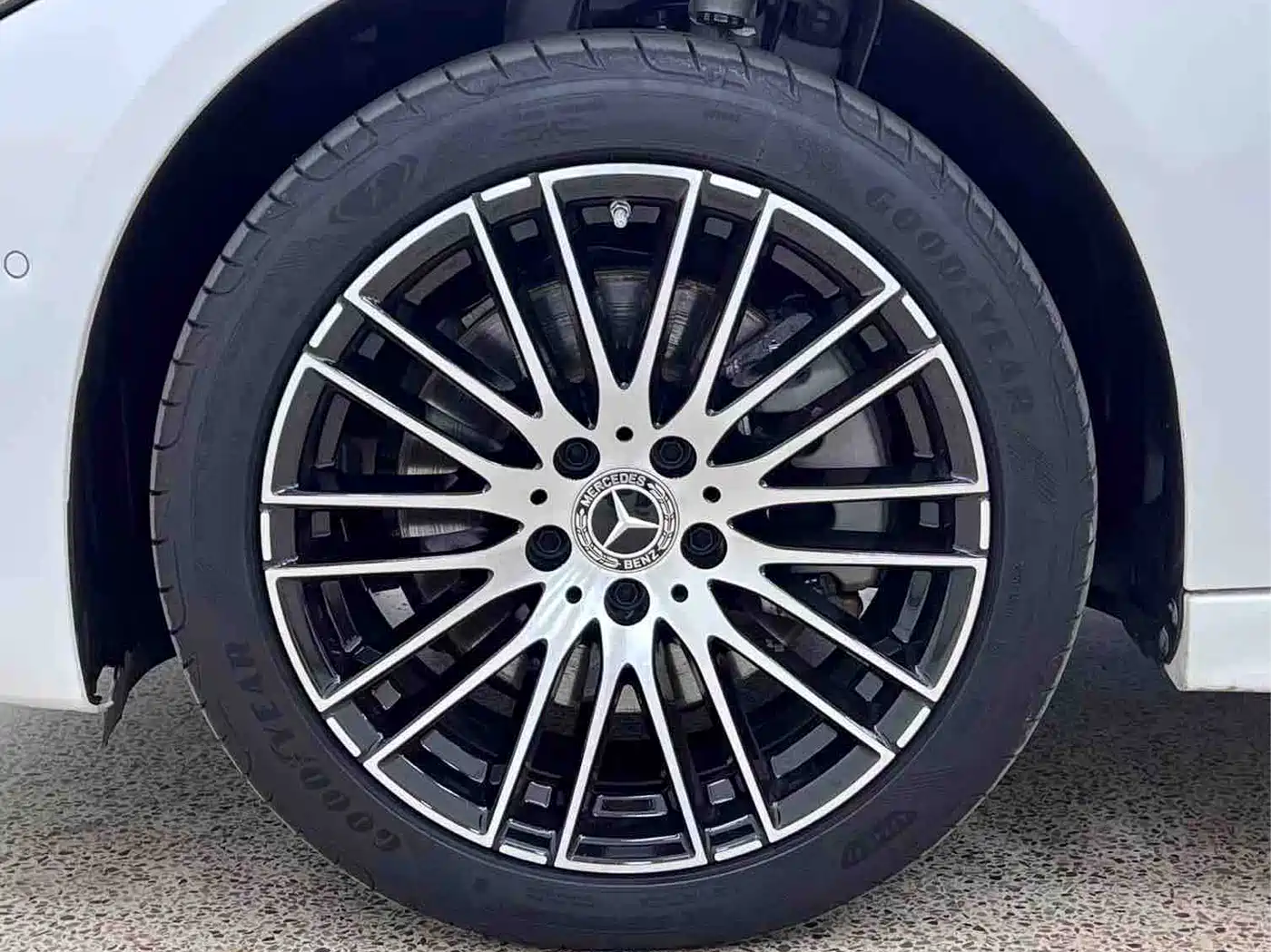 Mercedes-Benz C-Class 2024 Facelift C 260 L Sport фото 4