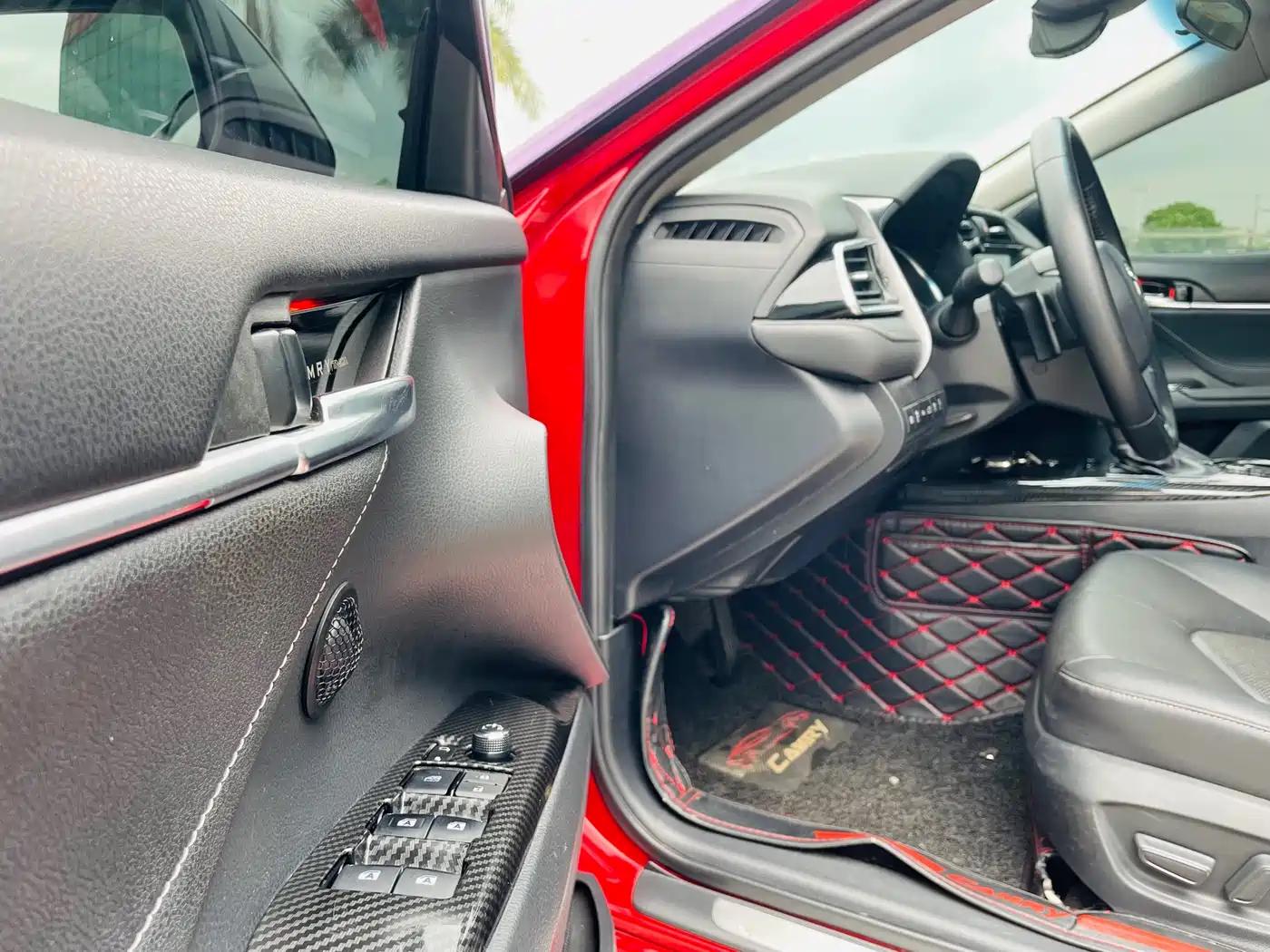 Toyota Camry 2018 2.5S Trend Edition фото 12
