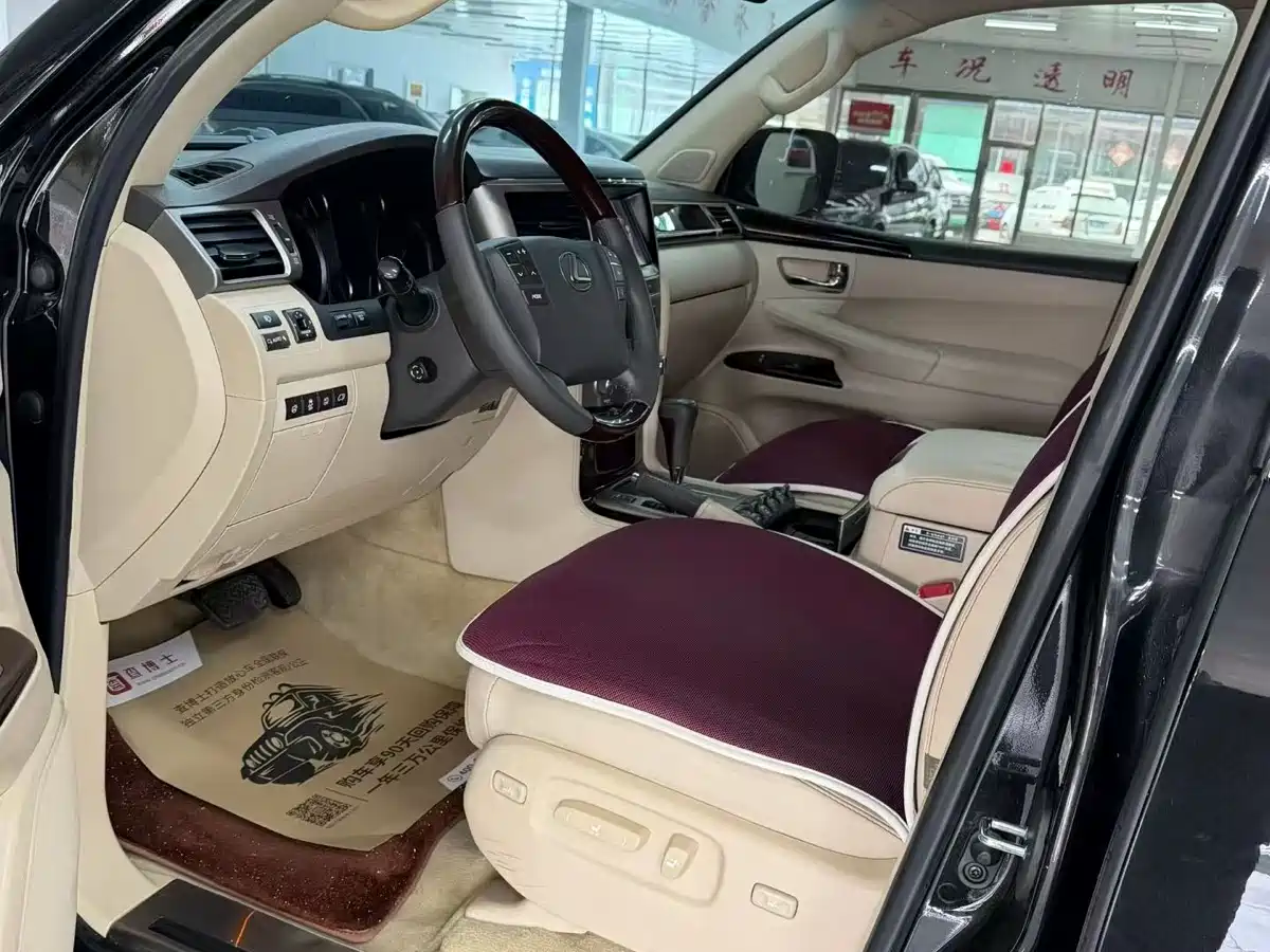 Lexus LX 2013 570 фото 7
