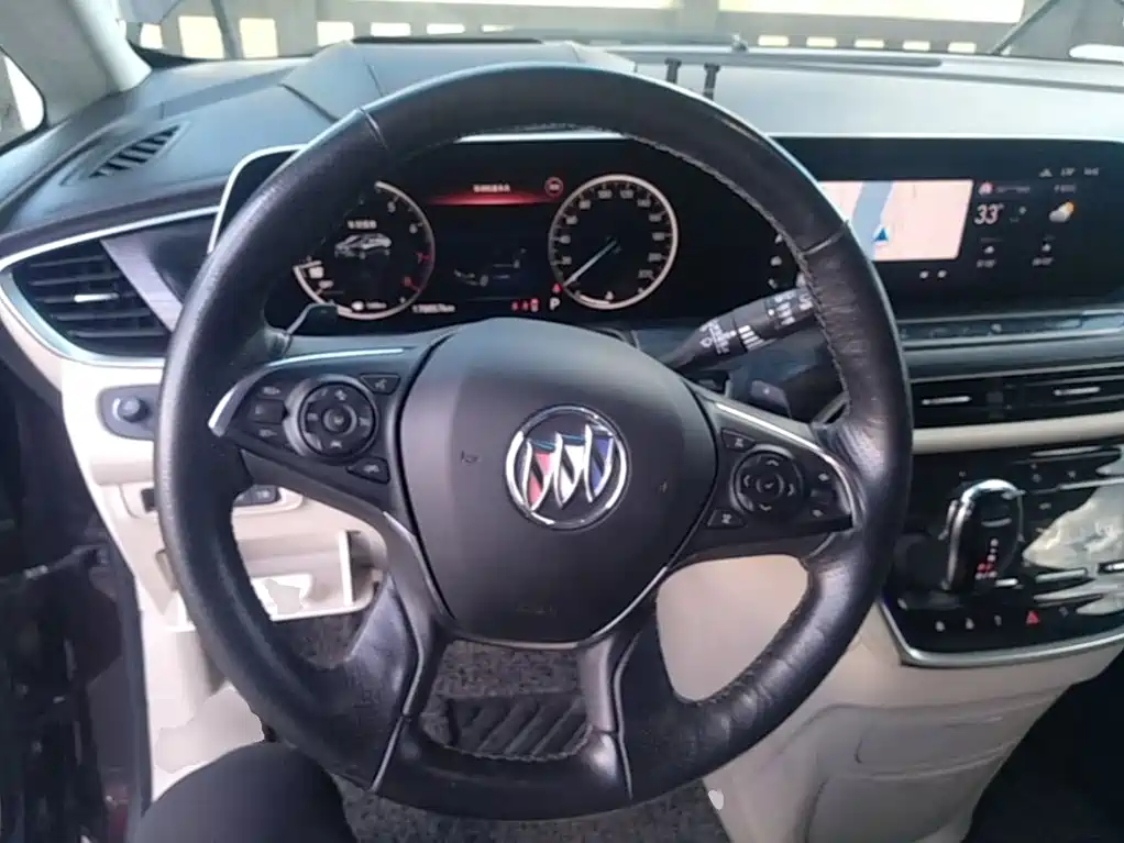 Фото 11 - Buick GL8