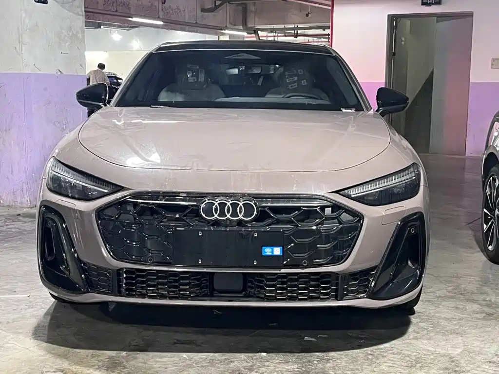 Фото 4 - Audi A5L