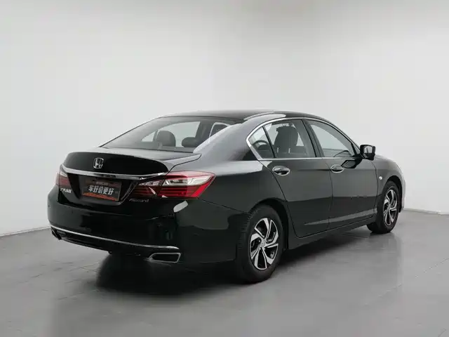 Honda Accord 2016 2.0L Comfort Edition — фото 2