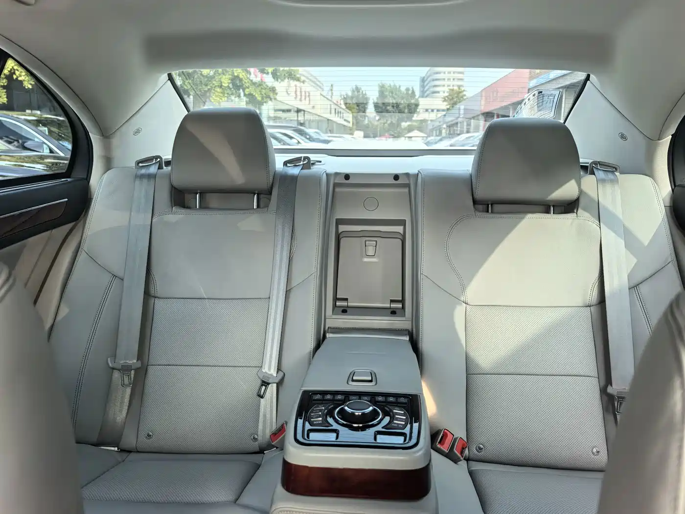 Hongqi H7 2016 2015 2.0T Premium