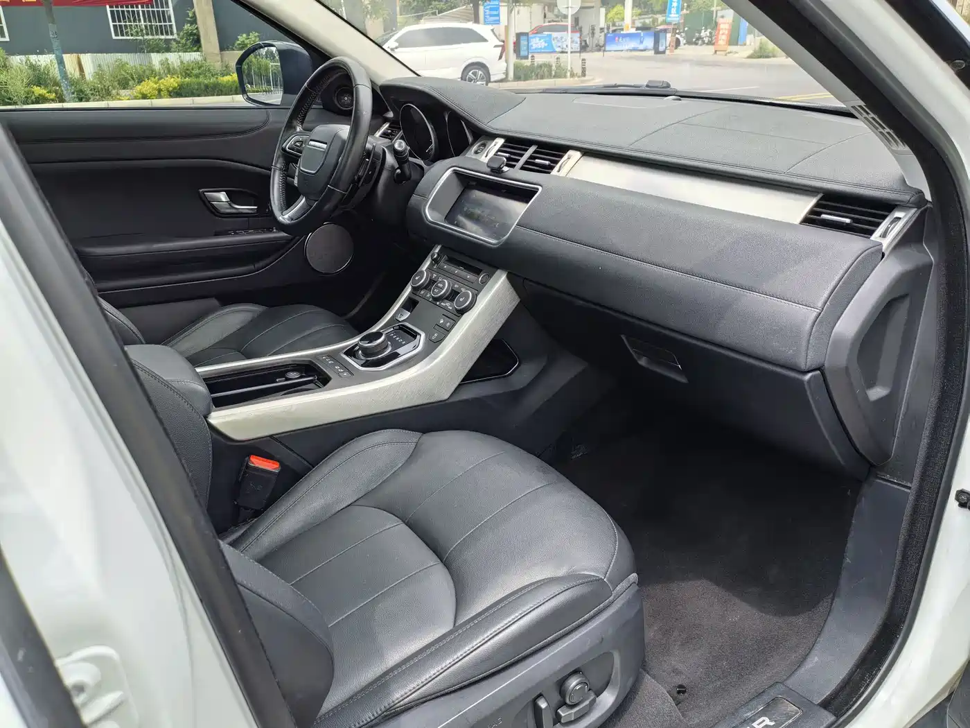 Land Rover Range Rover Evoque 2018 240PS SE Smart Edition фото 10