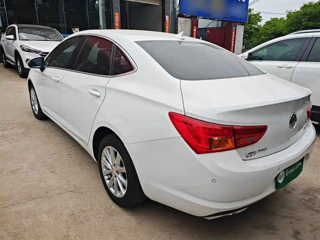 Buick Verano 2017 Sedan 20T DCT Elite фото 5