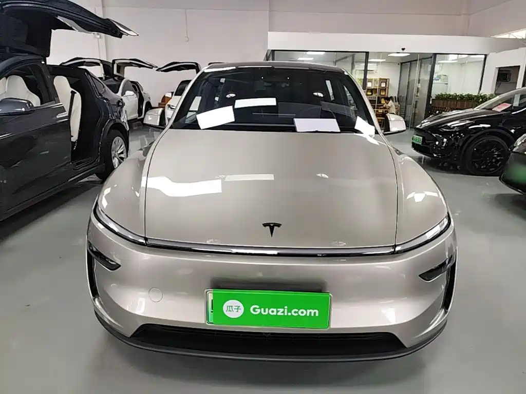 Tesla Model Y L 2025 2025 Facelift Long Range AWD