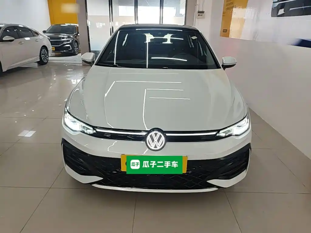 Volkswagen Golf 2025 2025 300TSI R-Line