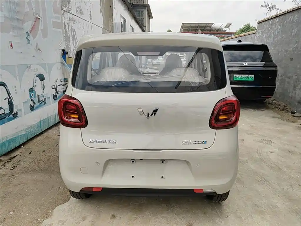 Wuling Motors Hongguang MINIEV 2026 2025 4-Door Advanced
