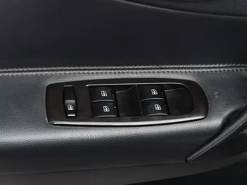 Renault Koleos (Import) 2017 2014 Facelift 2.5L 2WD Comfort Edition