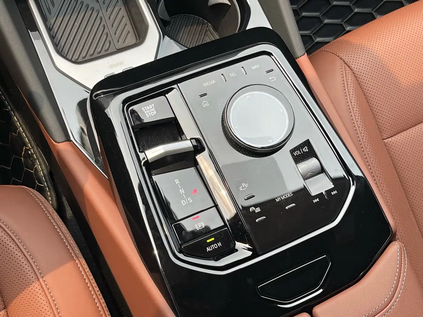 BMW 5 Series 2024 530Li Leading M Sport Package фото 18