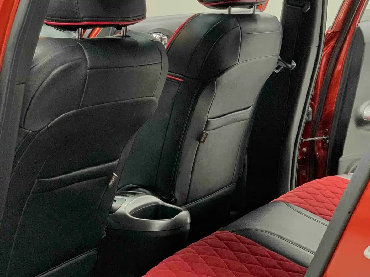 Infiniti ESQ 2016 2014 1.6L Free Edition