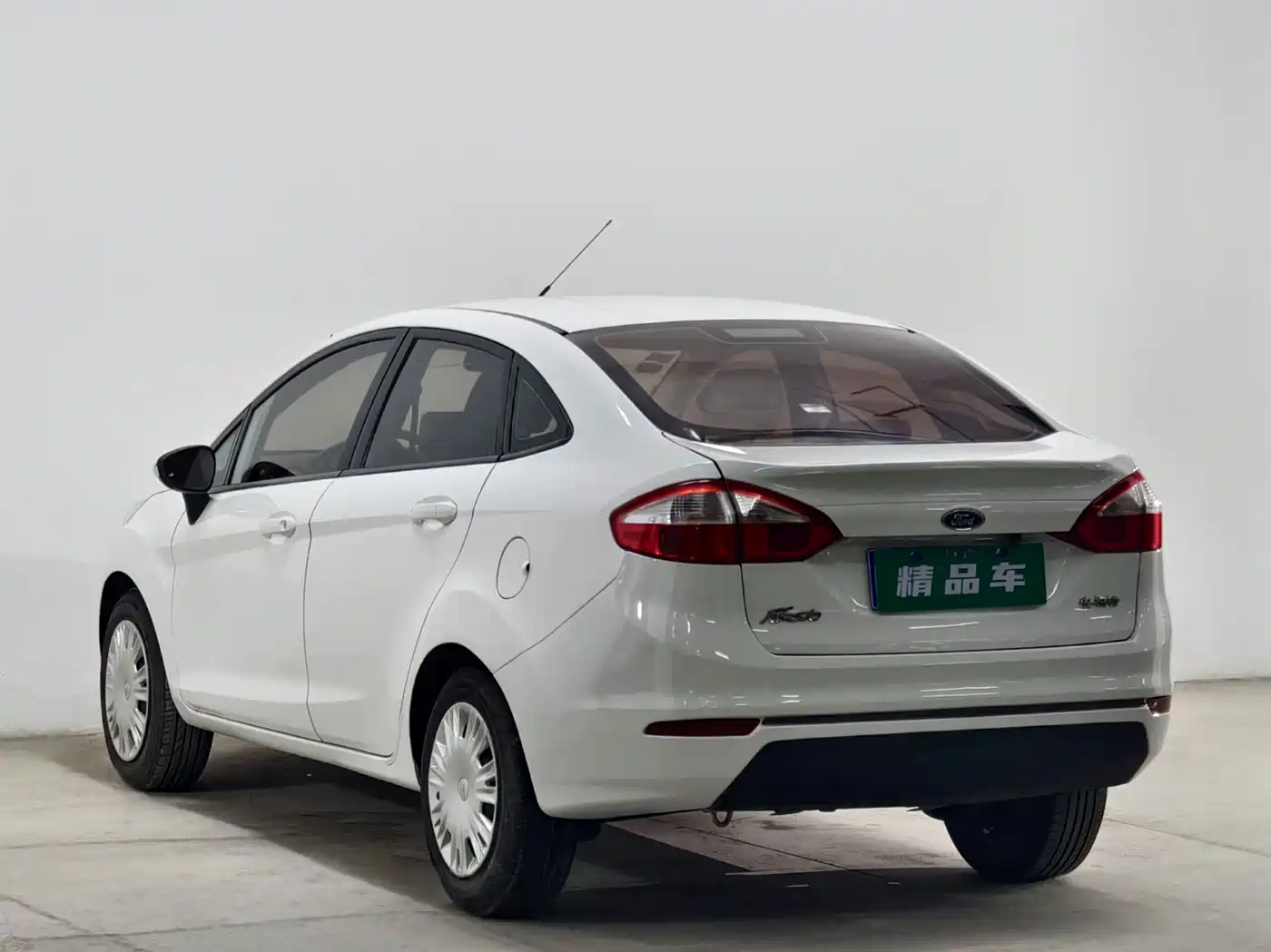 Фото 6 - Ford Fiesta