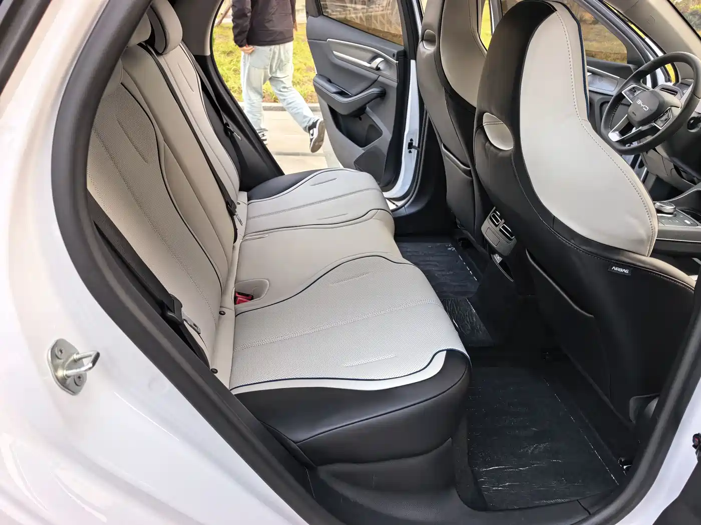 BYD Destroyer 05 2024 Glory Edition DM-i 55KM Luxury фото 7